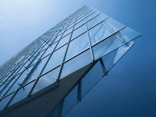 Hochhaus Fassade Glas quer